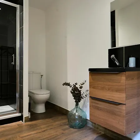 Apartment Ng Prestige - Balneo - Tv - Netflix - Wifi - Cour